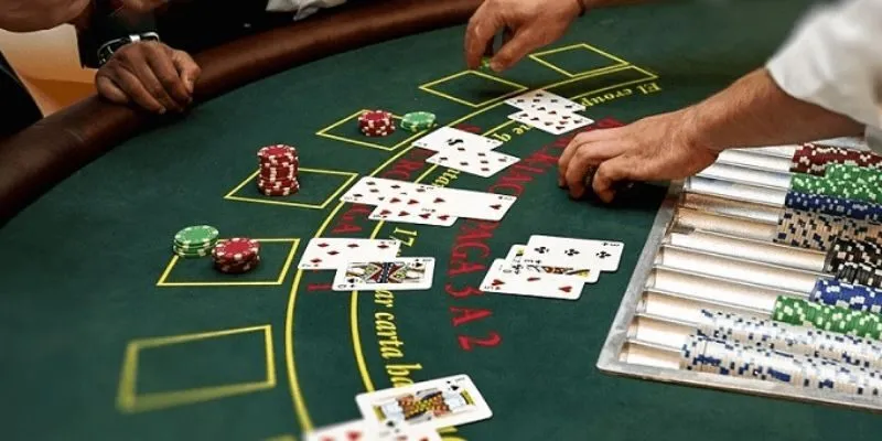 Làm thế nào để đoán được bài đối thủ trong Poker?